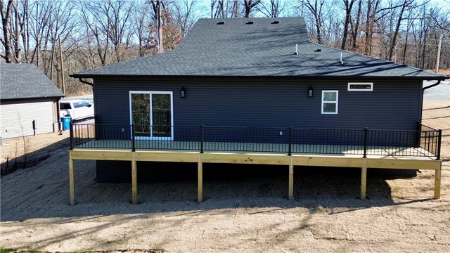 1 Carmarthen Lane, Bella Vista, AR 72715