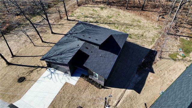 1 Carmarthen Lane, Bella Vista, AR 72715