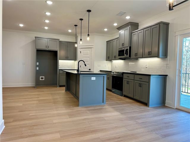 1 Carmarthen Lane, Bella Vista, AR 72715