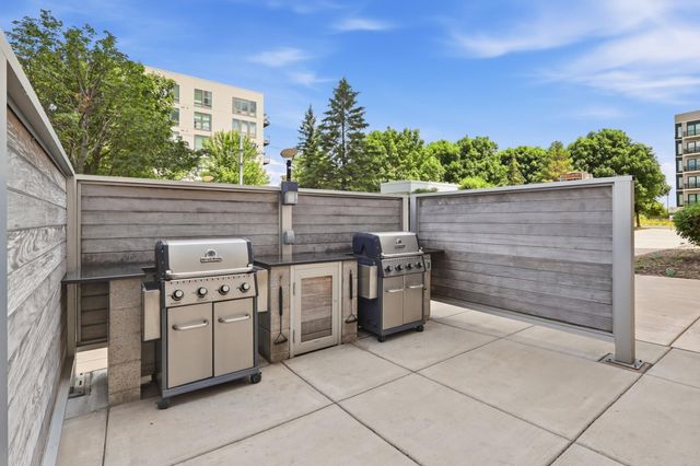 8161 33rd Avenue S 804, Bloomington, MN 55425