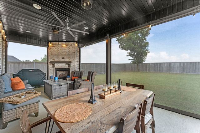 4601 SW Hollowbrook Street, Bentonville, AR 72713