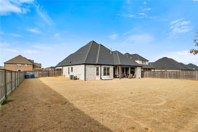 4601 SW Hollowbrook Street, Bentonville, AR 72713