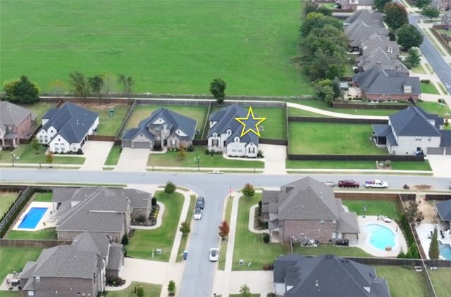 4601 SW Hollowbrook Street, Bentonville, AR 72713