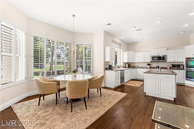 8901 Robinson Ridge Drive, Las Vegas, NV 89117