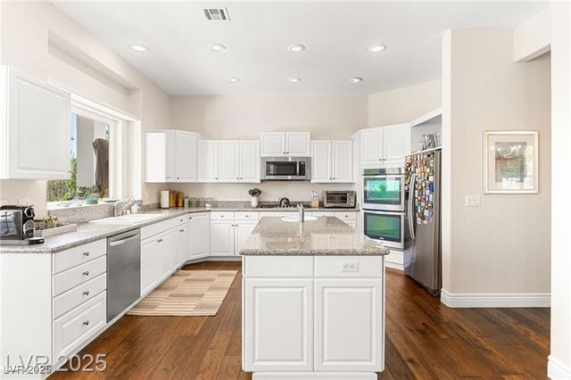 8901 Robinson Ridge Drive, Las Vegas, NV 89117