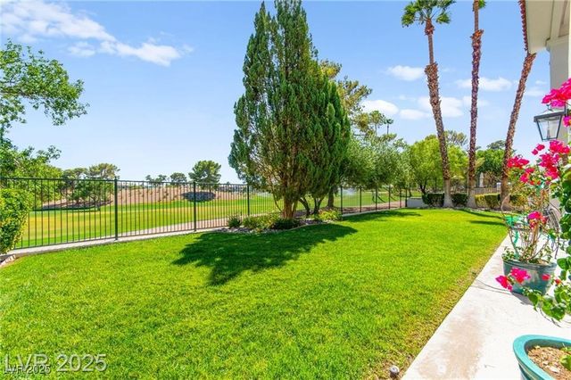 8901 Robinson Ridge Drive, Las Vegas, NV 89117