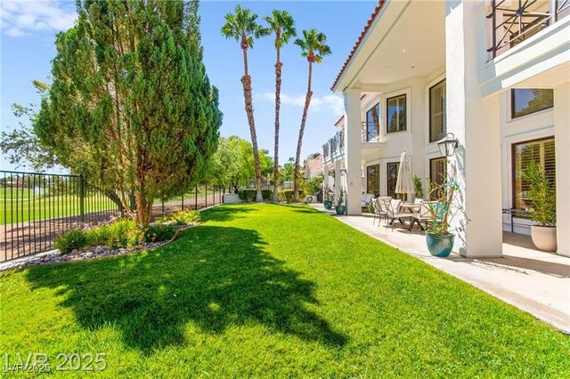 8901 Robinson Ridge Drive, Las Vegas, NV 89117