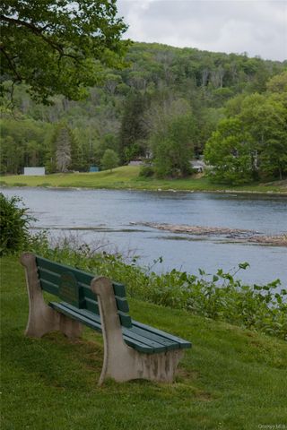 95 2nd Avenue, Narrowsburg, NY 12764