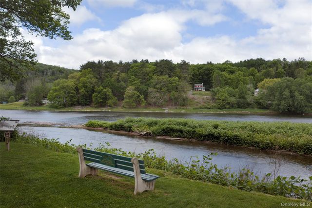 95 2nd Avenue, Narrowsburg, NY 12764