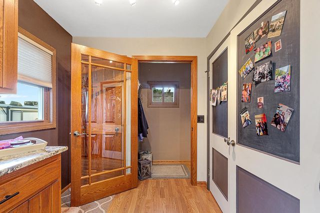 210 4th Street S, Gaylord, MN 55334