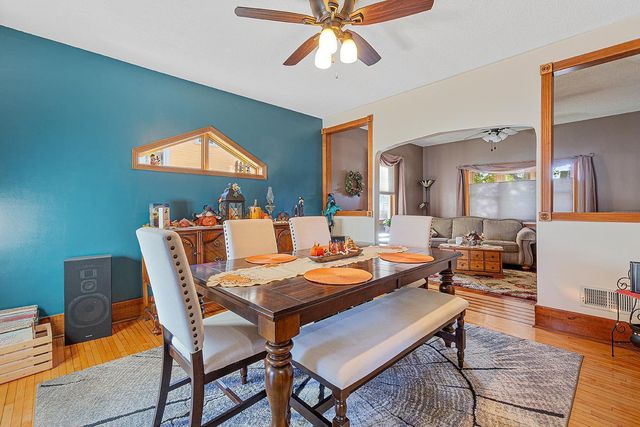 210 4th Street S, Gaylord, MN 55334