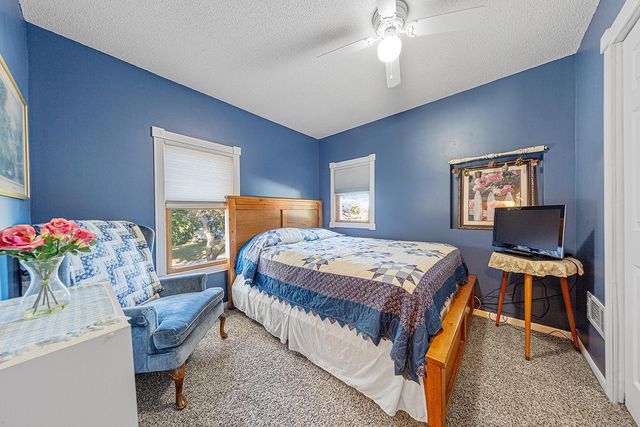 210 4th Street S, Gaylord, MN 55334