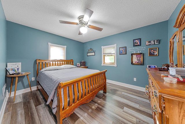 210 4th Street S, Gaylord, MN 55334