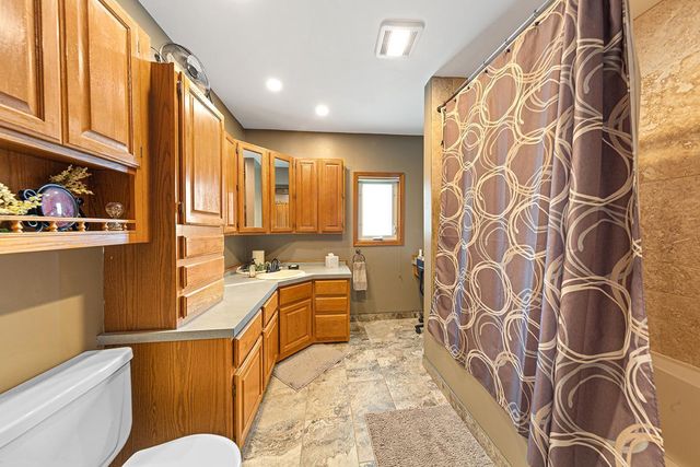 210 4th Street S, Gaylord, MN 55334