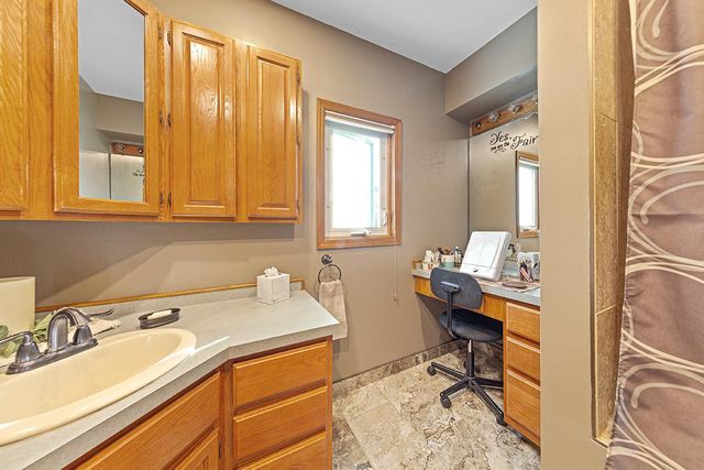 210 4th Street S, Gaylord, MN 55334