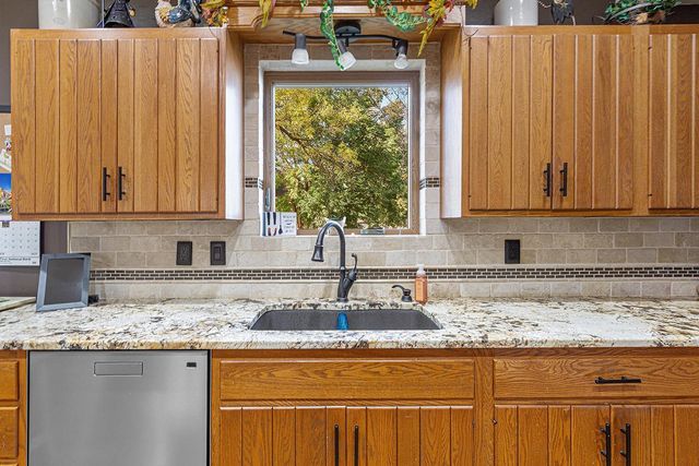 210 4th Street S, Gaylord, MN 55334