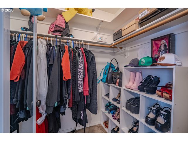 3126 S LA COSTA Loop, Salem, OR 97302