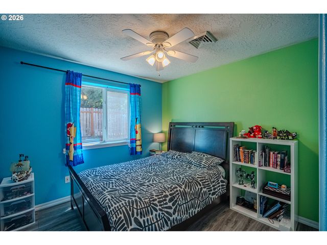 3126 S LA COSTA Loop, Salem, OR 97302