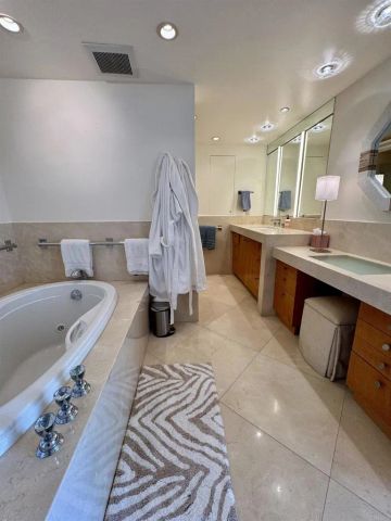 1562 Camino Del Mar 536, Del Mar, CA 92014