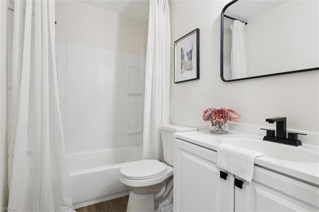 384 Deputy Ln Unit A, Newport News, VA 23608