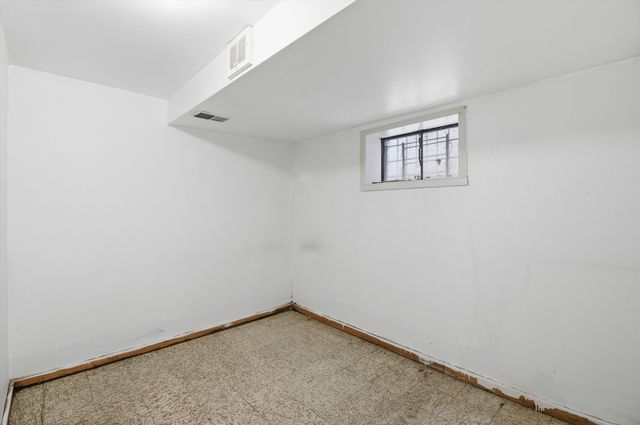 1525 N Springfield Avenue, Chicago, IL 60651