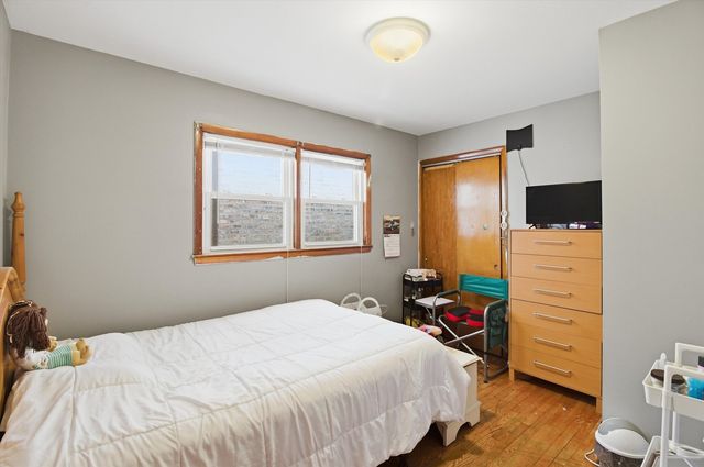 1525 N Springfield Avenue, Chicago, IL 60651