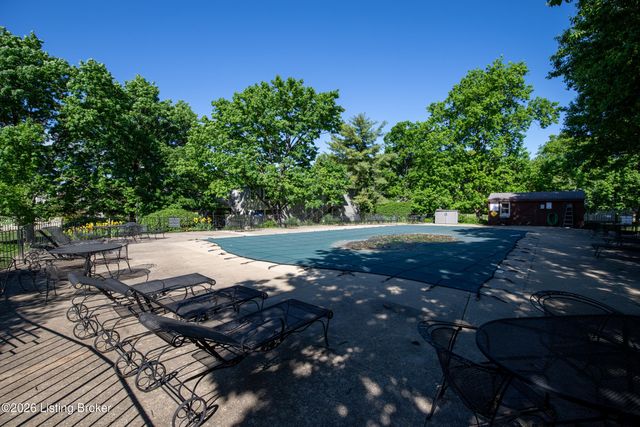 1935 Gardiner Ln H124, Louisville, KY 40205