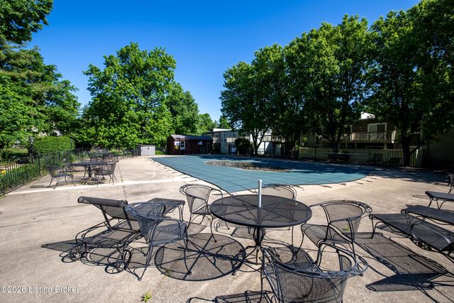 1935 Gardiner Ln H124, Louisville, KY 40205