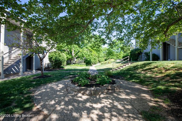 1935 Gardiner Ln H124, Louisville, KY 40205