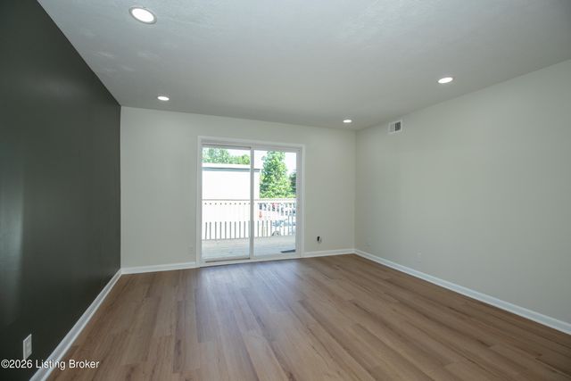 1935 Gardiner Ln H124, Louisville, KY 40205