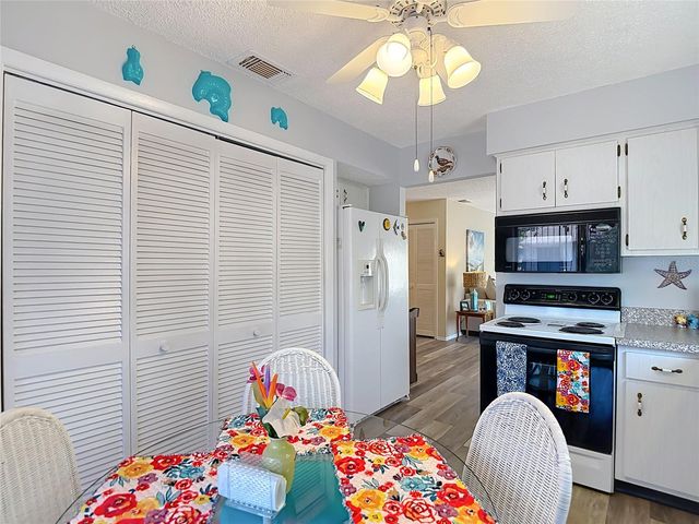 12913 FAIRWAY DRIVE D, Hudson, FL 34667