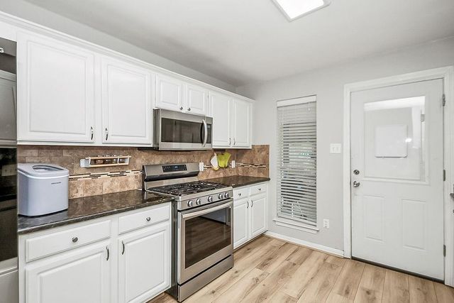 5130 Chasewood Drive, Bacliff, TX 77518