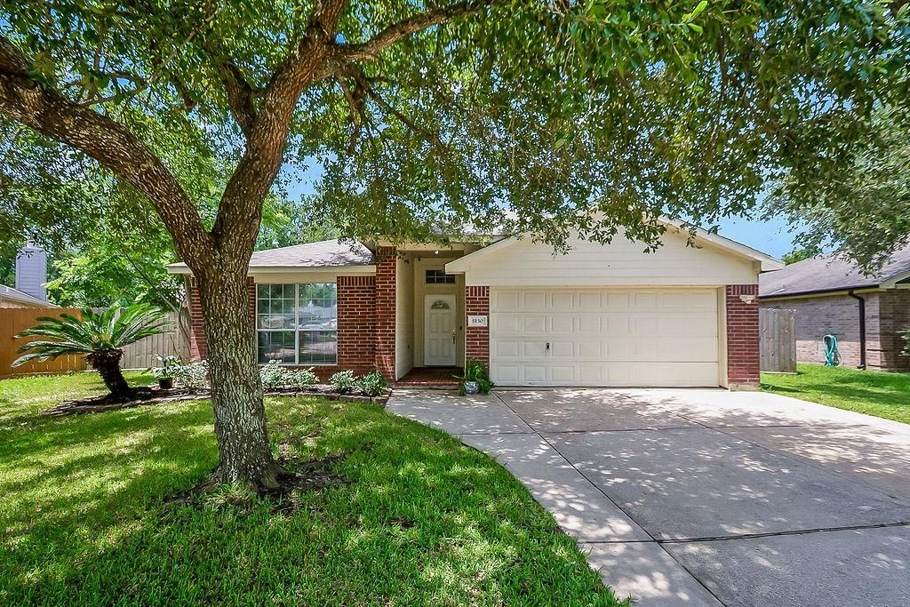 5130 Chasewood Drive, Bacliff, TX 77518