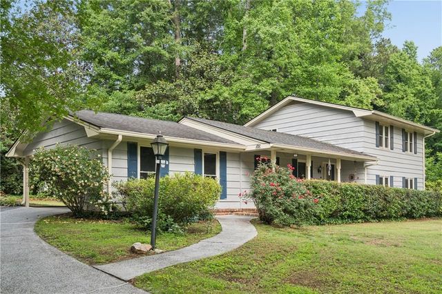 441 Village Green Court SW, Lilburn, GA 30047