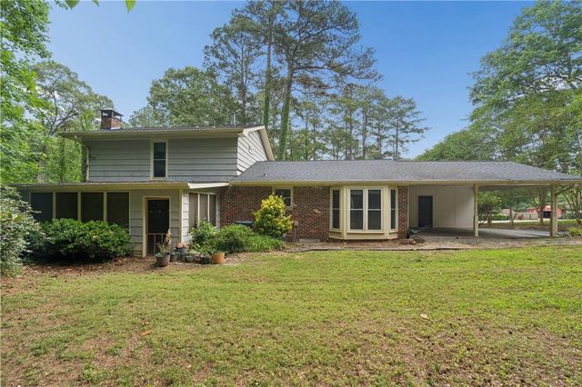 441 Village Green Court SW, Lilburn, GA 30047