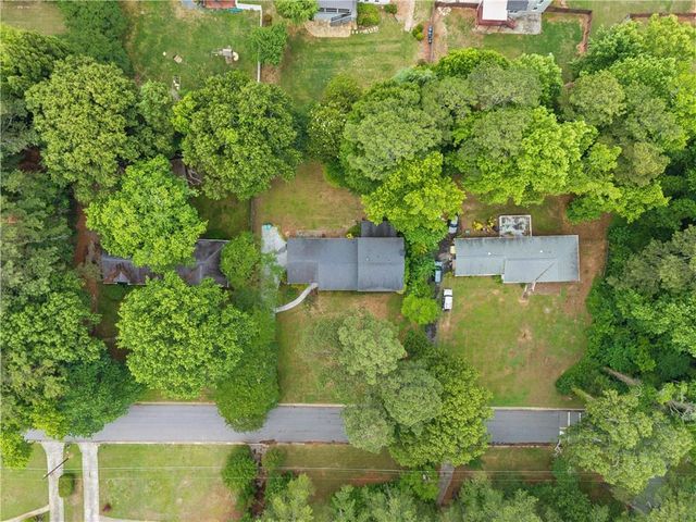 441 Village Green Court SW, Lilburn, GA 30047