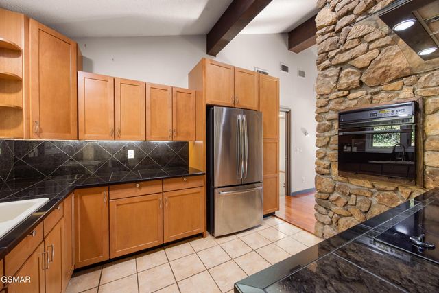 333 Gatlin Drive, Gatlinburg, TN 37738