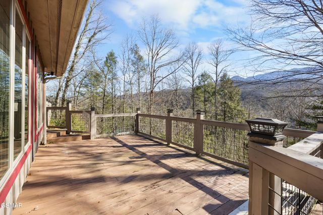 333 Gatlin Drive, Gatlinburg, TN 37738