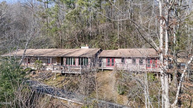333 Gatlin Drive, Gatlinburg, TN 37738
