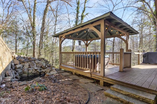 333 Gatlin Drive, Gatlinburg, TN 37738