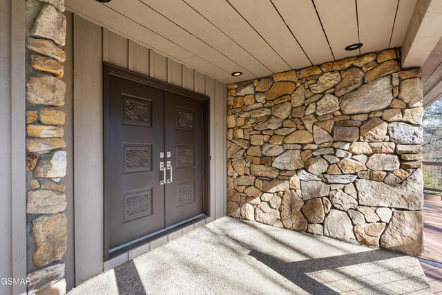 333 Gatlin Drive, Gatlinburg, TN 37738