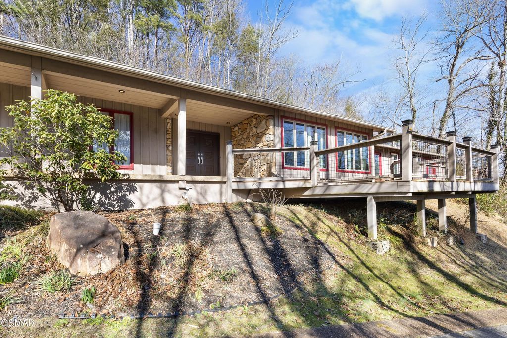 333 Gatlin Drive, Gatlinburg, TN 37738