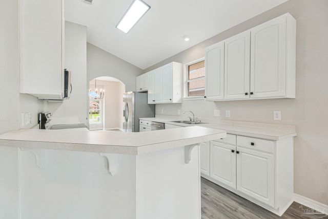 4146 Oak Pointe Dr, Gulf Breeze, FL 32563