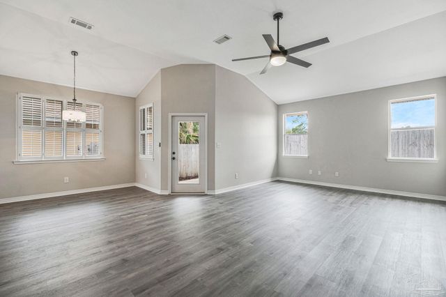 4146 Oak Pointe Dr, Gulf Breeze, FL 32563