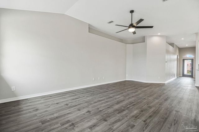 4146 Oak Pointe Dr, Gulf Breeze, FL 32563