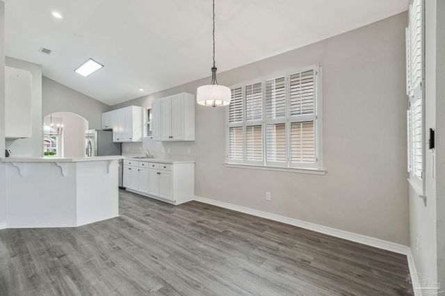 4146 Oak Pointe Dr, Gulf Breeze, FL 32563