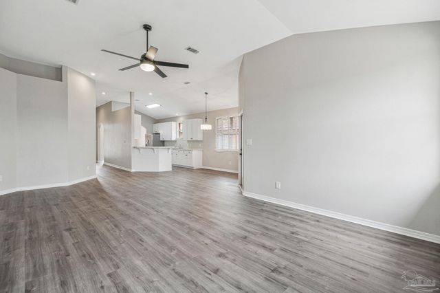 4146 Oak Pointe Dr, Gulf Breeze, FL 32563