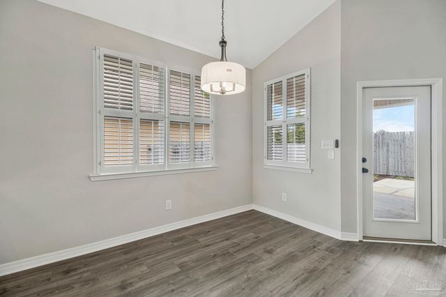 4146 Oak Pointe Dr, Gulf Breeze, FL 32563