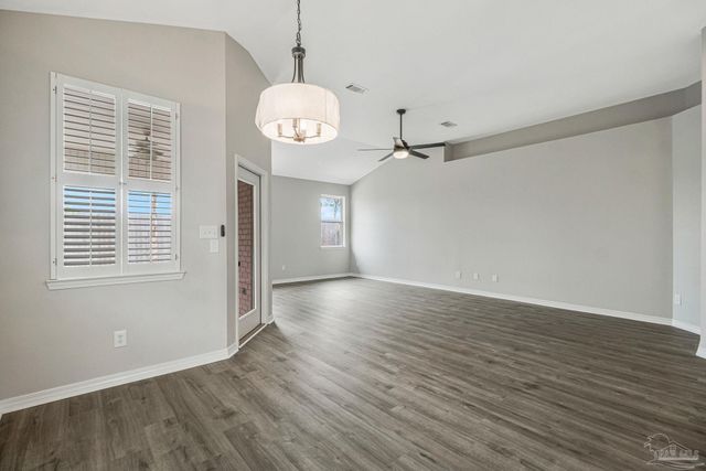 4146 Oak Pointe Dr, Gulf Breeze, FL 32563