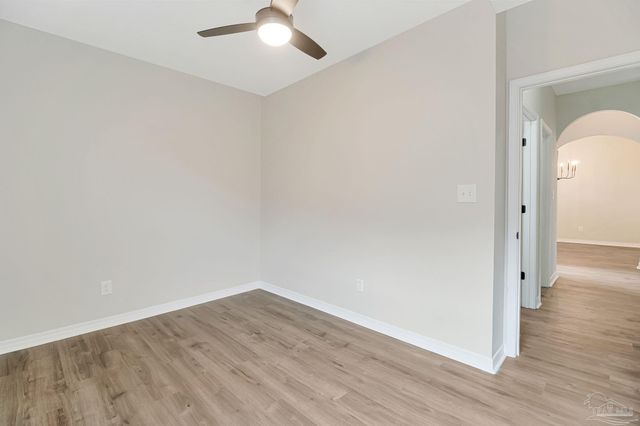 4146 Oak Pointe Dr, Gulf Breeze, FL 32563